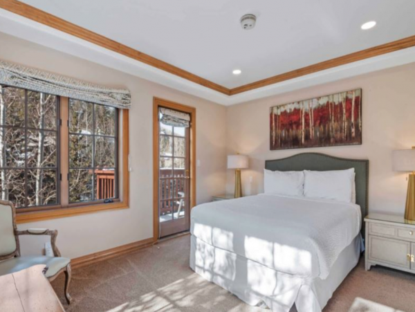 Four Bedroom Ski Rental Sleeps 10 Guests